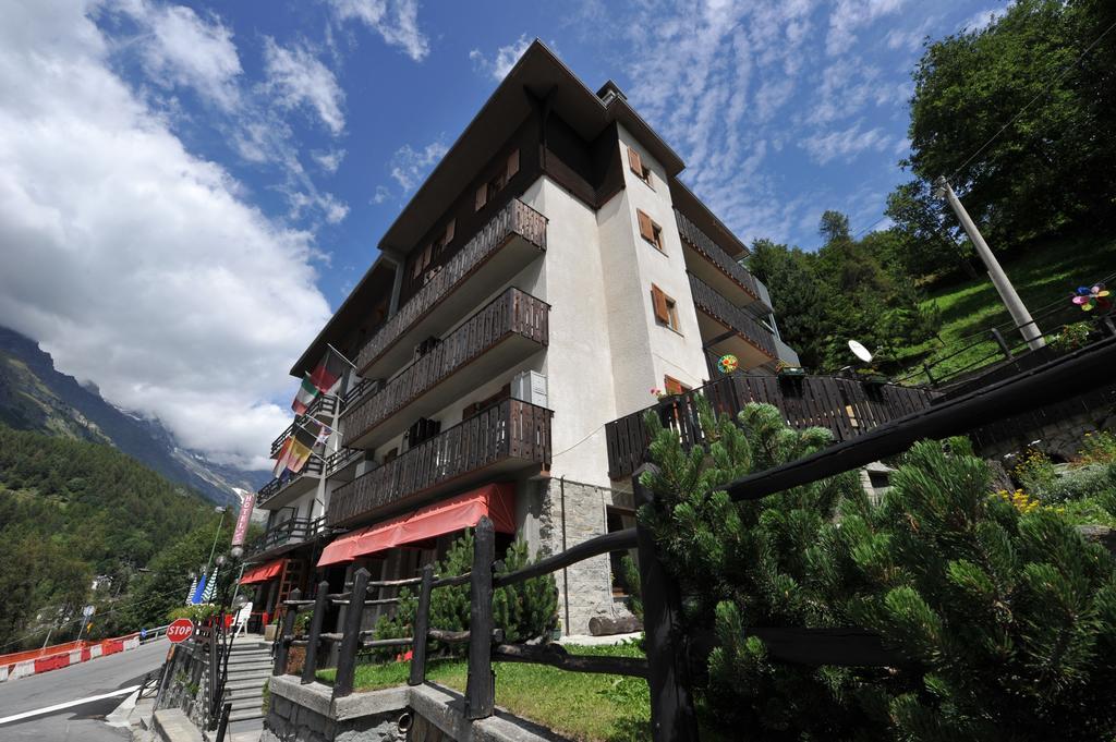 Hotel Etoile De Neige Valtournenche Exterior foto
